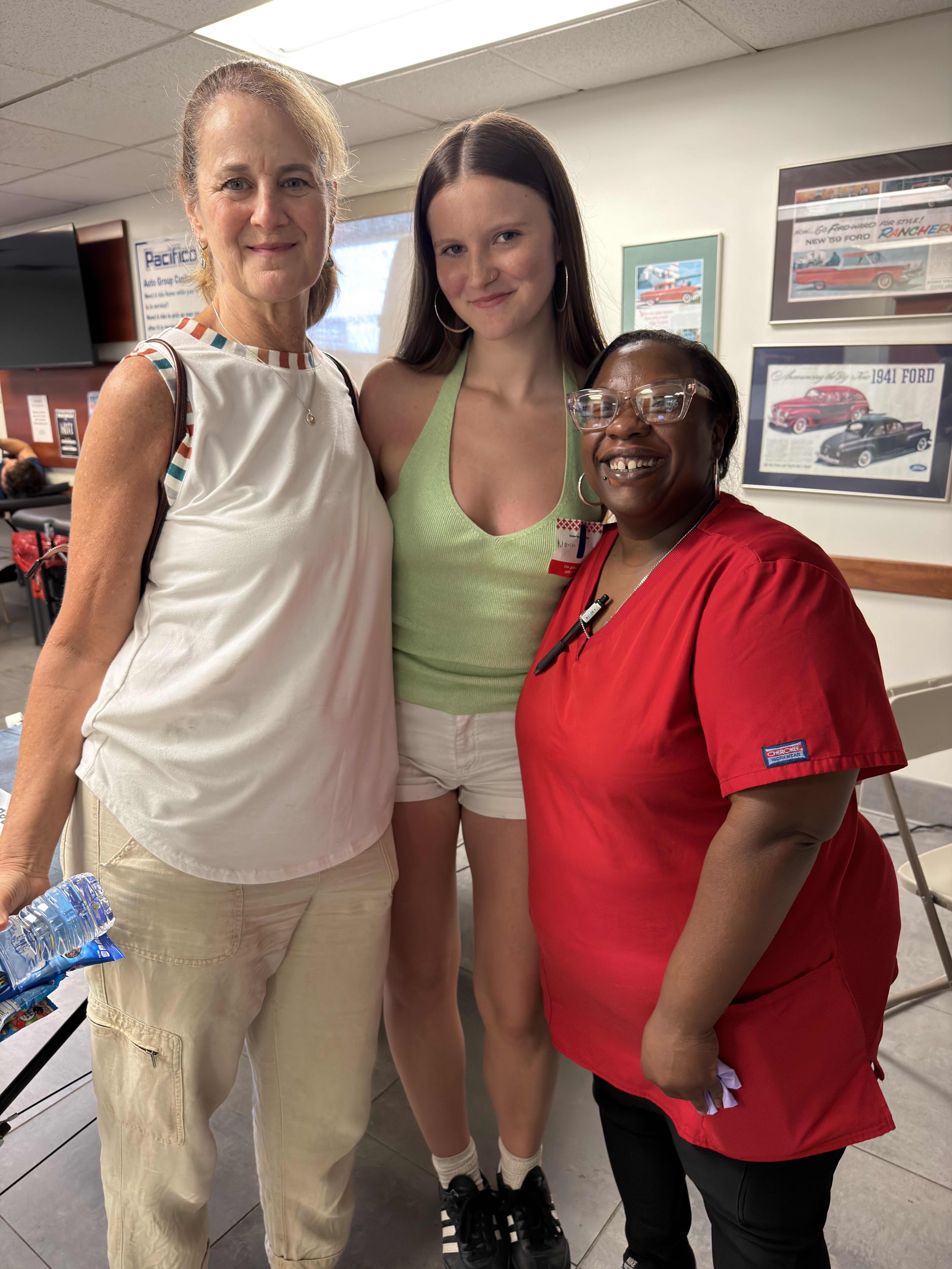 Celebrity visit turns fan into first-time blood donor
